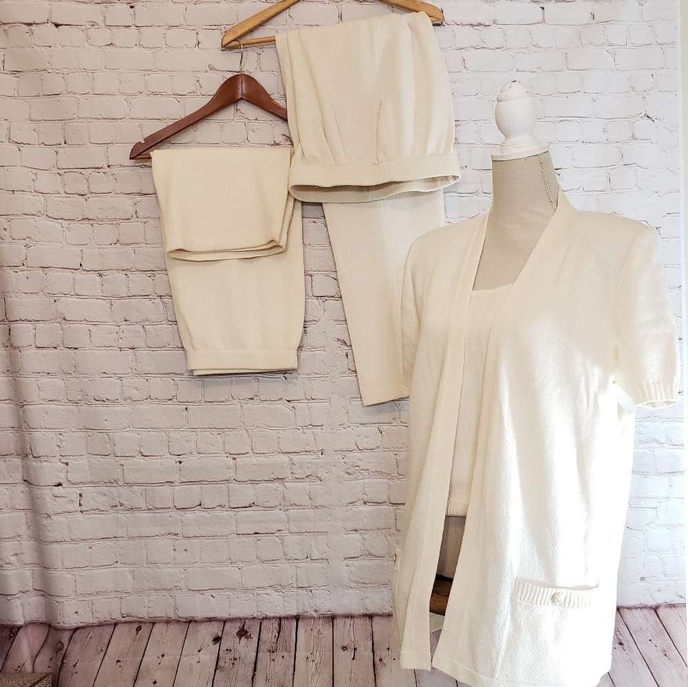 ST. JOHN Santana Knit Bundle Cream